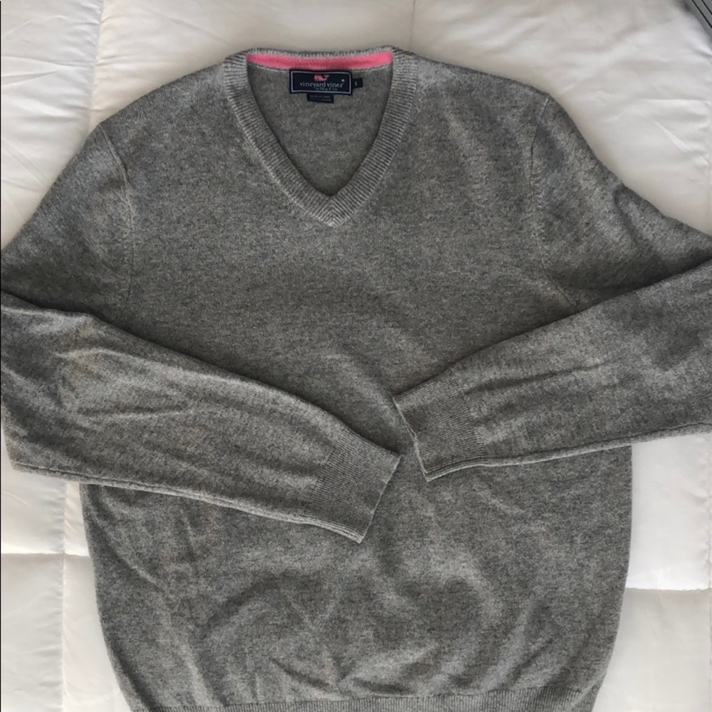 Vineyard Vines 100% Cashmere Light Gray V-neck